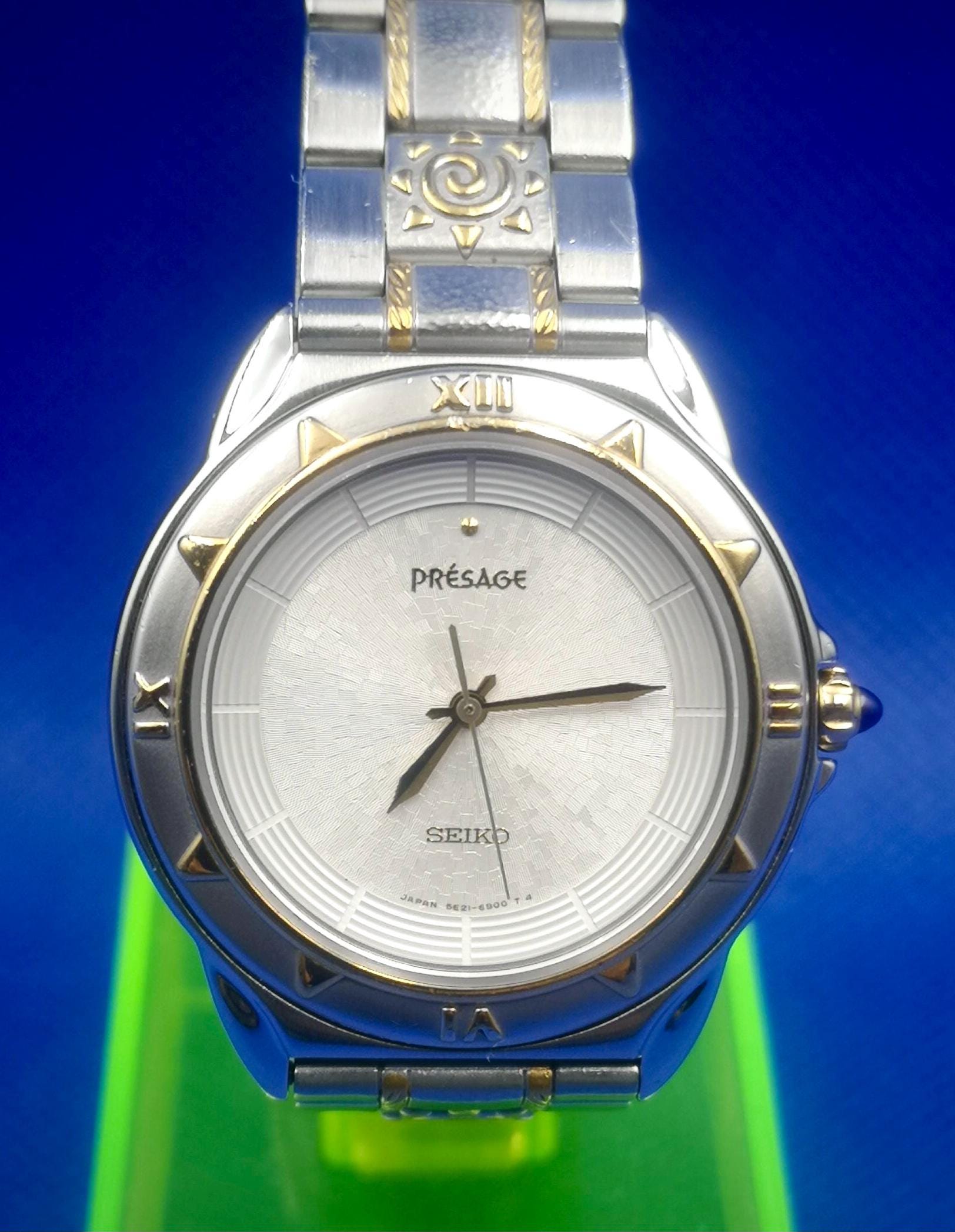 Vintage and Rare Seiko Presage Unisex quartz watch. 5E21-6B40