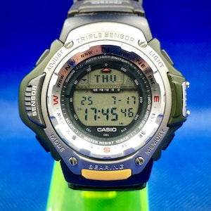 Vintage Casio PROTREX PRT-41SJ Digital Men quartz watch.