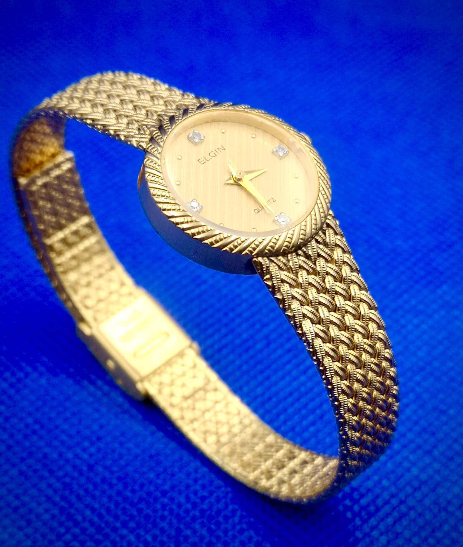 Vintage ELGIN Lady Quartz Watch. Swiss Movt. FK-279. A Few Vintage ELGIN Lady Quartz Watch. Swiss Movt. FK-279. A Few