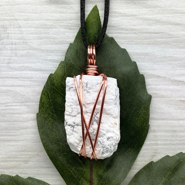 Howlite Necklace, White Gray Raw Crystal, Copper Wire Wrapped, Howlite Pendant, New Age Jewelry