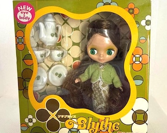 Rare NIB Vintage 2004 Petite Blythe doll - Tea For Two Hasbro