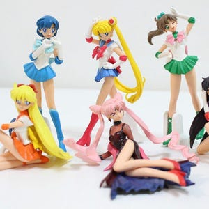 Brand new Vintage 90s Bandai Pretty Guardian Sailor Moon HGIF Figure complete set of 6 part 1