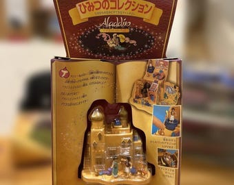 Complete- Disney Polly Pocket Aladdin Jasmine Carpet Playcase