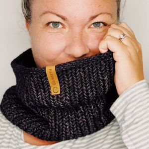 CROCHET PATTERN | Herringbone Cowl | Women&#39;s Infinity Scarf Pattern | Men&#39;s Neck Warmer | Adult Modern Crochet Tutorial | Stylish Winterwear