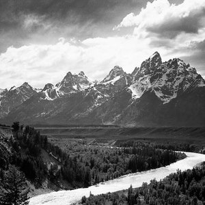 Blick vom Flusstal, Grand Teton National Park, Wyoming Gestreckte, gerahmte oder gerollte Leinwand, ungerahmt oder gerahmt Kunstdruck + kostenloser Versand