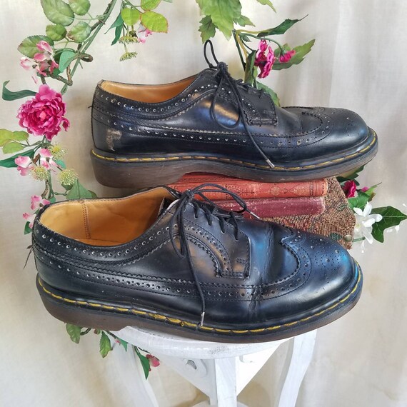 Rare Made in England Docs Dr Martens Oxfords Wingtips Brogues Mens Size 9 Goth Punk Oil Resistant Non Skid Soles