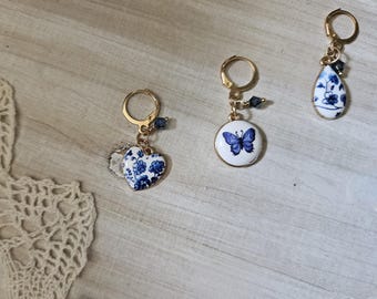 Blue floral stitch markers - progress keepers, knitting accessories, handmade knitting accessory