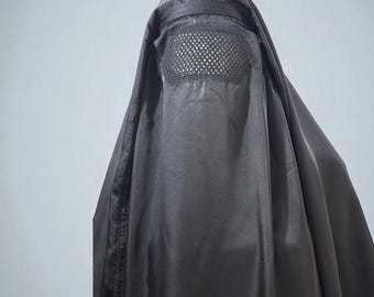 Afghaanse boerka van zwart satijnzijde: topboerka met khimar en armsgaten Volledige dekking