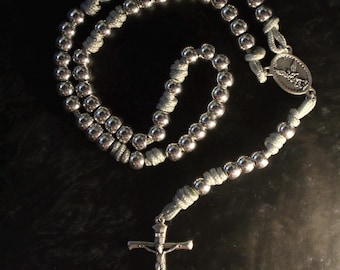 L'Arcangelo / San Michele / Rosario cattolico pesante fatto a mano con perline in lega, Crocifisso italiano / Verso l'alto Crafts / Regalo cattolico