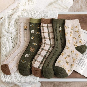 Wool Retro Floral Casual Crew Socks, Cute Flower Cotton Soft Warm Winter Socks, Novelty Plaid Socks, Great Gifts Idea