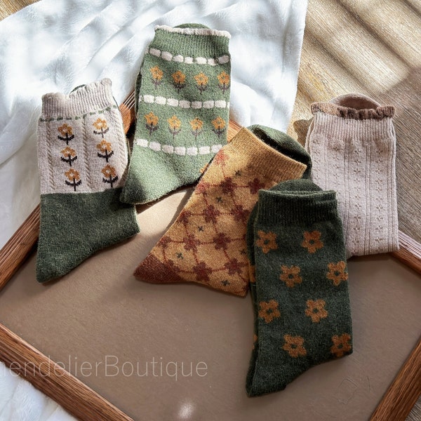 Retro Wool Floral Casual Crew Socks, Cute Flower Cotton Warm Winter Socks, Novelty Plaid Socks, Great Gifts Idea