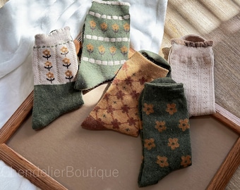 Retro Wool Floral Casual Crew Socks, Cute Flower Cotton Warm Winter Socks, Novelty Plaid Socks, Great Gifts Idea