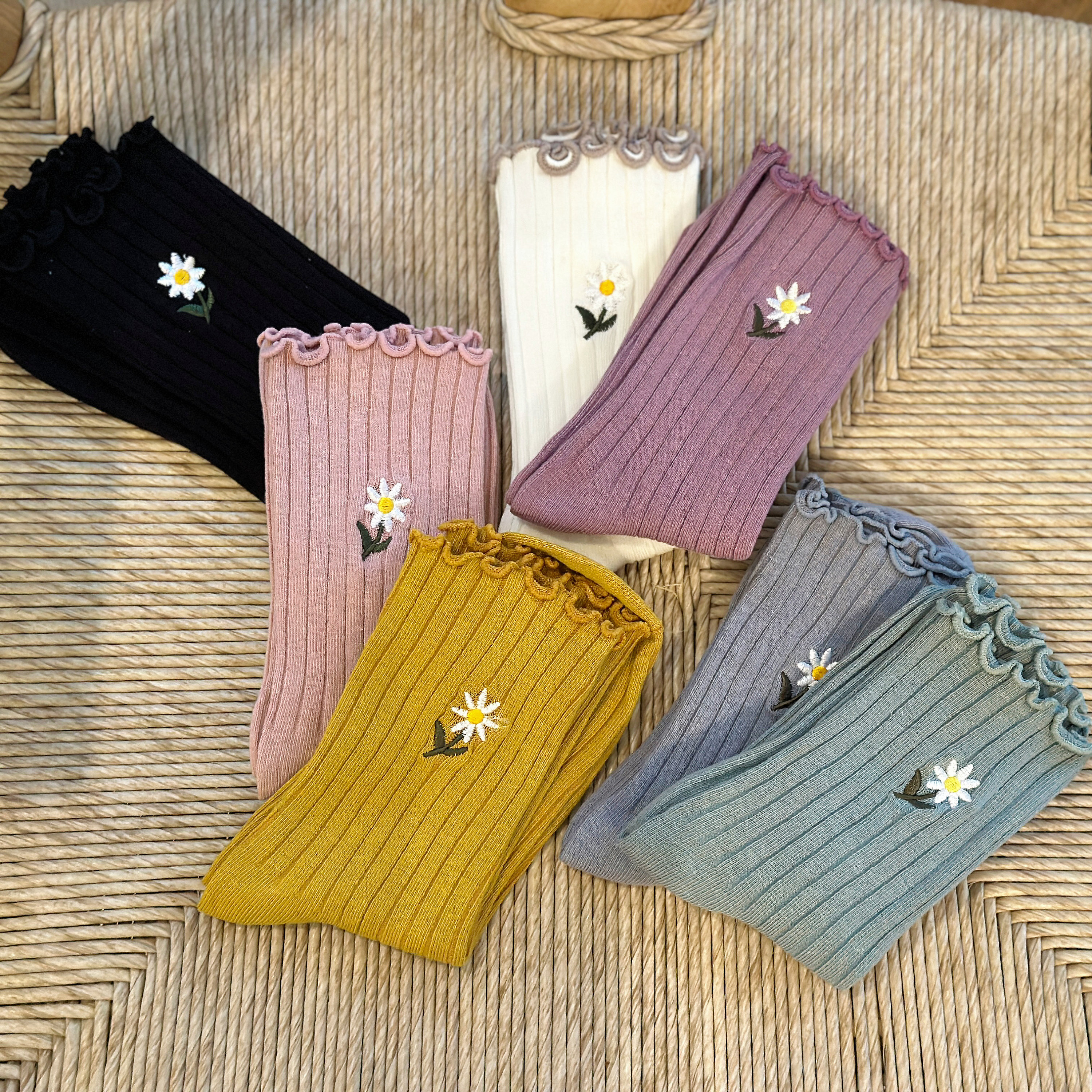8-pack Daisy Embroidered Cotton Crew Socks, Ruffled Trim Summer Socks ...