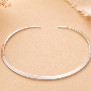 Silver-Plated Mexican Torque Choker Necklace: Taxco Style Minimalist Jewelry
