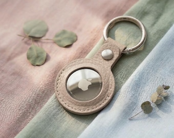 Leather AirTag Case for Apple. AirTag Holder Compatible with Apple. Keyring AirTag Case. Personalized Leather Keychain, Apple AirTag Finder