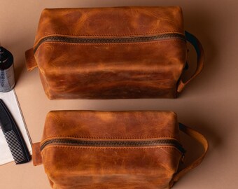 Personalized Leather Dopp Kit, Custom Dopp Kit, Personalized Men's Bag, Travel Organizer, Personalized Travel Bags, Custom Leather Gift