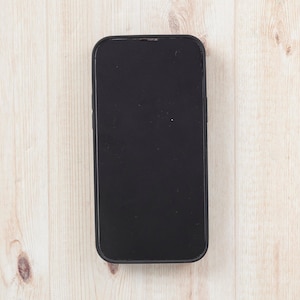 iPhone-skal i äkta läder, iPhone 17, 17E, 17 Air, 16, 15, 14, 13, 12, SE Anpassat iPhone-skal Monogram Mobilskal i läder bild 8