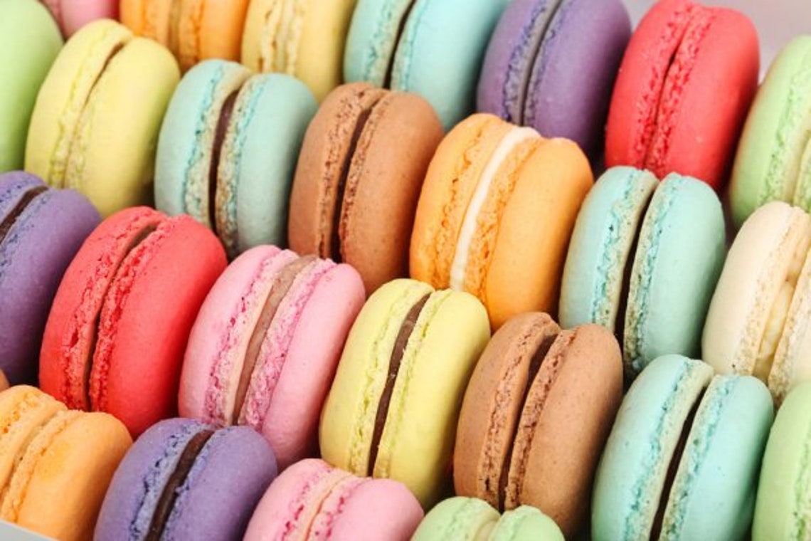 12 Macarons of your choice image 0