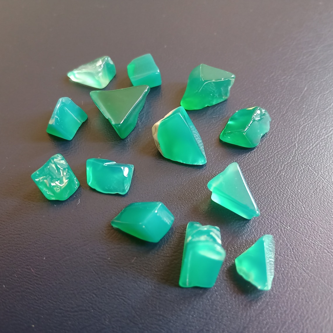 Green onyx Rough GemstoneGreen onyx SpecimensAAA Quality Etsy