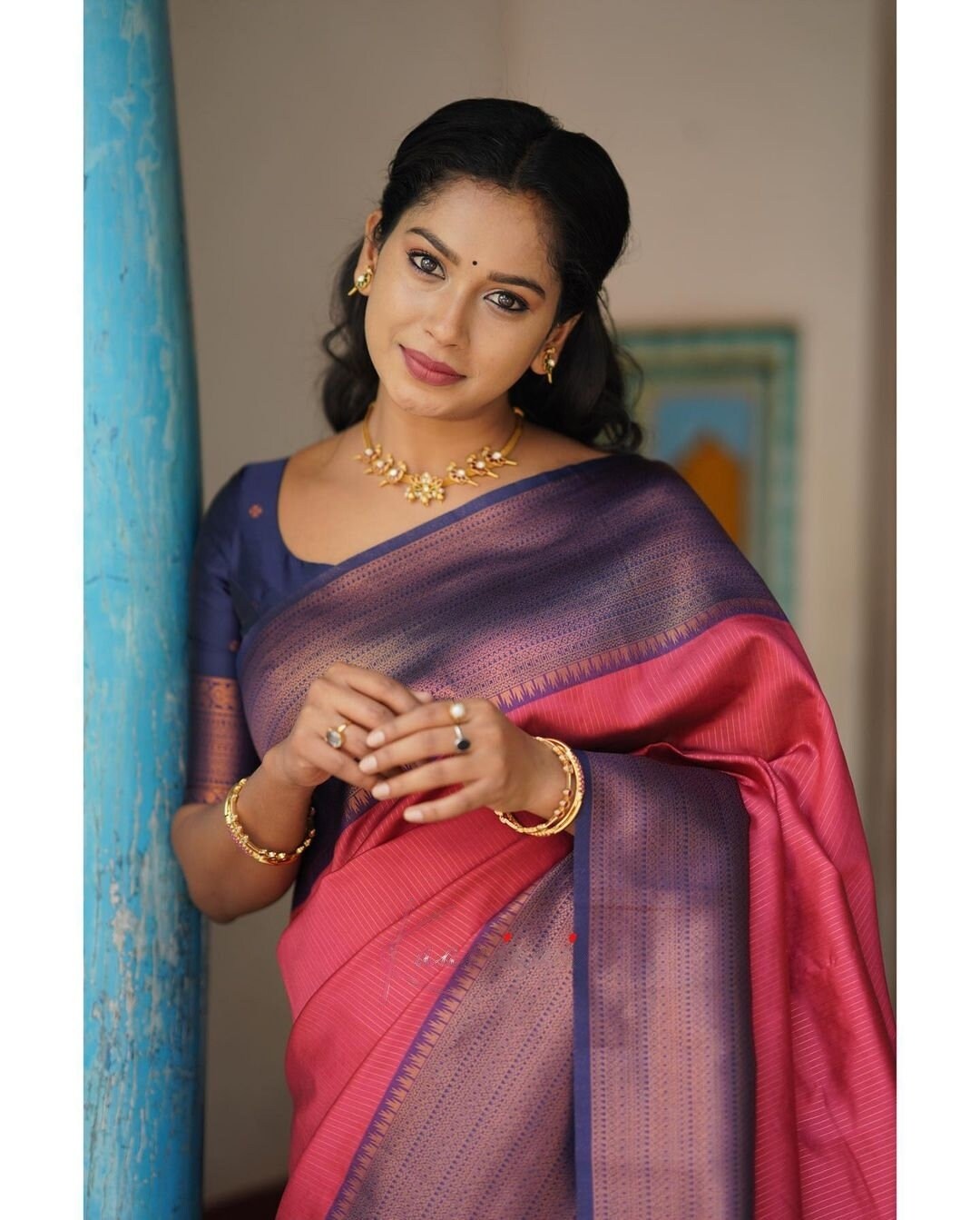KNETLI Sari verde para mujer indio tradicional banarasi sari oro Zari  trabajo Jecquard suave seda sari para mujer con blusa sin coser, Verde