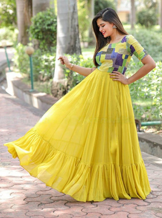 Large And XL Chiffon Ladies Designer Gown in Delhi at best price by V  Tradition - Justdial