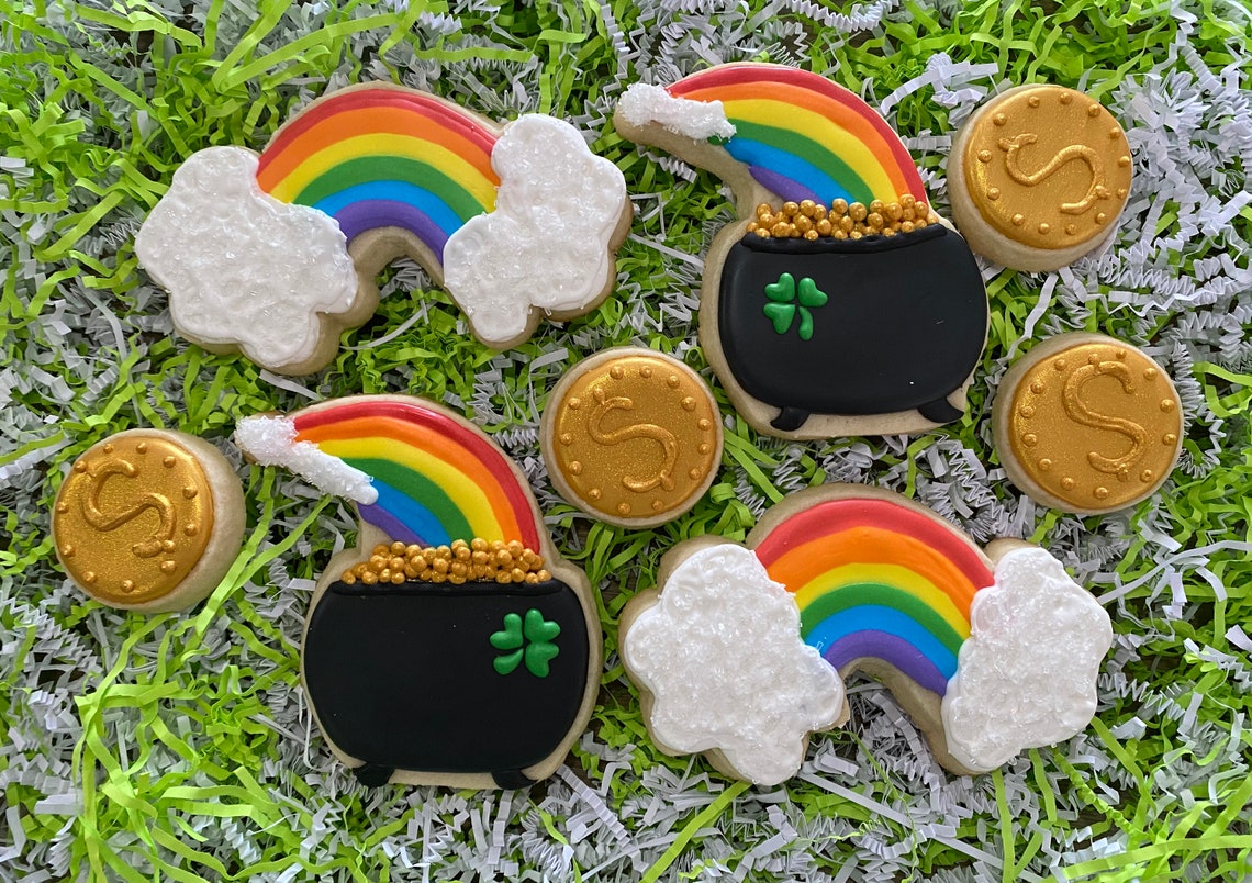 St Patricks Day sugar cookies pot of gold sugar cookies image 1