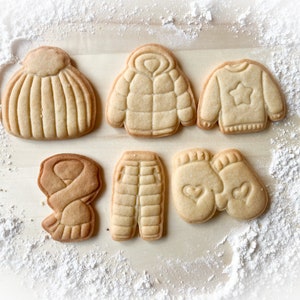 Winter warm clothes *608 Cookie cutter and stamp multi-size