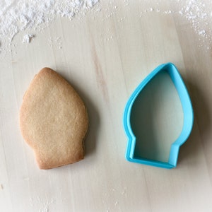 Tagliabiscotti multi-misura: lampadina di Natale *198