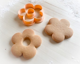 Cookie cutter and stamp multi-size: Flower with a hole *220