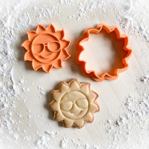 Multisize-Stempel mit Ausstechform: Sonne mit Sonnenbrille *422