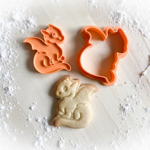 Cookie cutter and stamp multi-size: Baby dragon *450