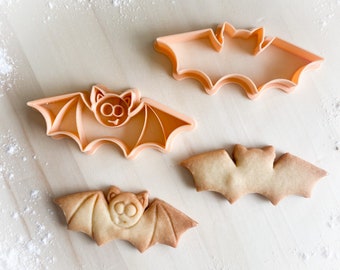 Cookie cutter multi-size: Bat with face *163