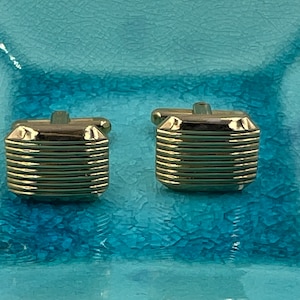 Vintage Signed Mickok Gold Toned Cufflinks