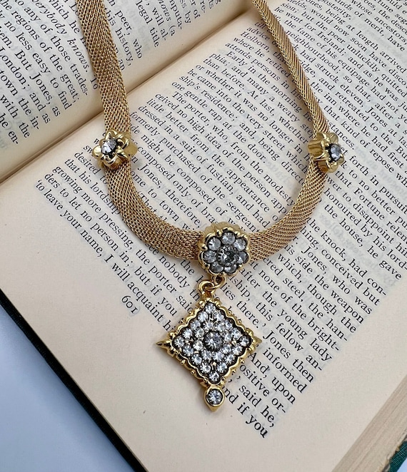 Vintage Avon Gold Mesh Rhinestone Necklace