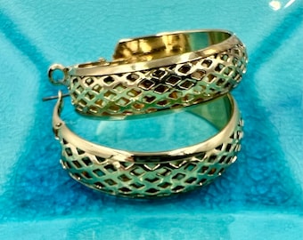 Vintage Gold Toned Filigree Hoop Pierced Earrings