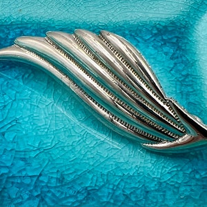1960s Unique Silver Toned Brooch
