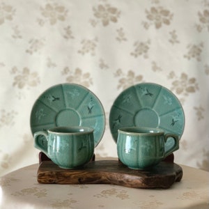 Korean Traditional Handmade Celadon Pumpkin Shaped Tea Cup Set with Inlaid  Crane Pattern (청자 상감 운학문 찻잔 세트)