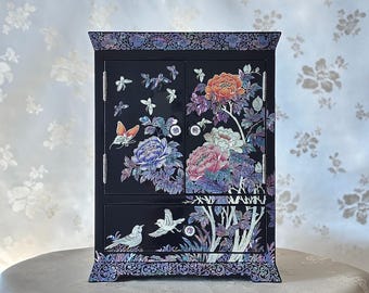 Royal Mother of Pearl Double-Door Black Jewelry Box with Peony, Butterfly, and Bird Motif (자개 호접 화조문 양문함)