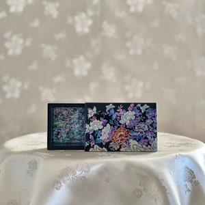 Korean Traditional Mother of Pearl Jewelry or Business Card Box with Butterfly and Peony Pattern (자개 송학문 명함 보관함)