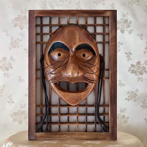 Korean Traditional Handmade Hahoe Old Woman Mask Used in Religious Ceremonies or Dance without Frame (전통 목재 하회 할미탈)