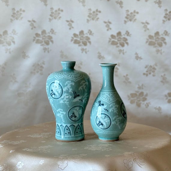 韓国青磁花瓶セット：象嵌雲鶴文様 - Etsy 日本
