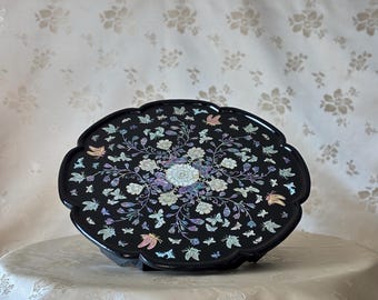 韓国螺鈿工芸品漆蝶と花のトレイ 韓国産螺鈿トレイ：花の形、牡丹、蝶のモチーフ - Etsy 日本