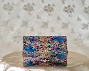 Beautiful Korean Traditional Handmade Mother of Pearl Wooden Jewelry Box with Butterfly and Flower Pattern (자개 호접 화문 쌍합)