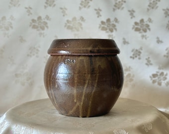 Korean Handmade Earthenware Onggi Jar for Salt, Grains, and Rice - 3kg Capacity, Perfect for Traditional Home Decor (옹기 항아리)