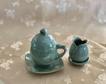 韓国青磁茶碗：鶴の卵形、鶴と雲の象嵌模様 - Etsy 日本