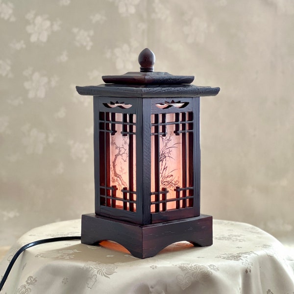 Korean Accent Table Lamp: Square Pagoda Roof Motif, Medium Scale