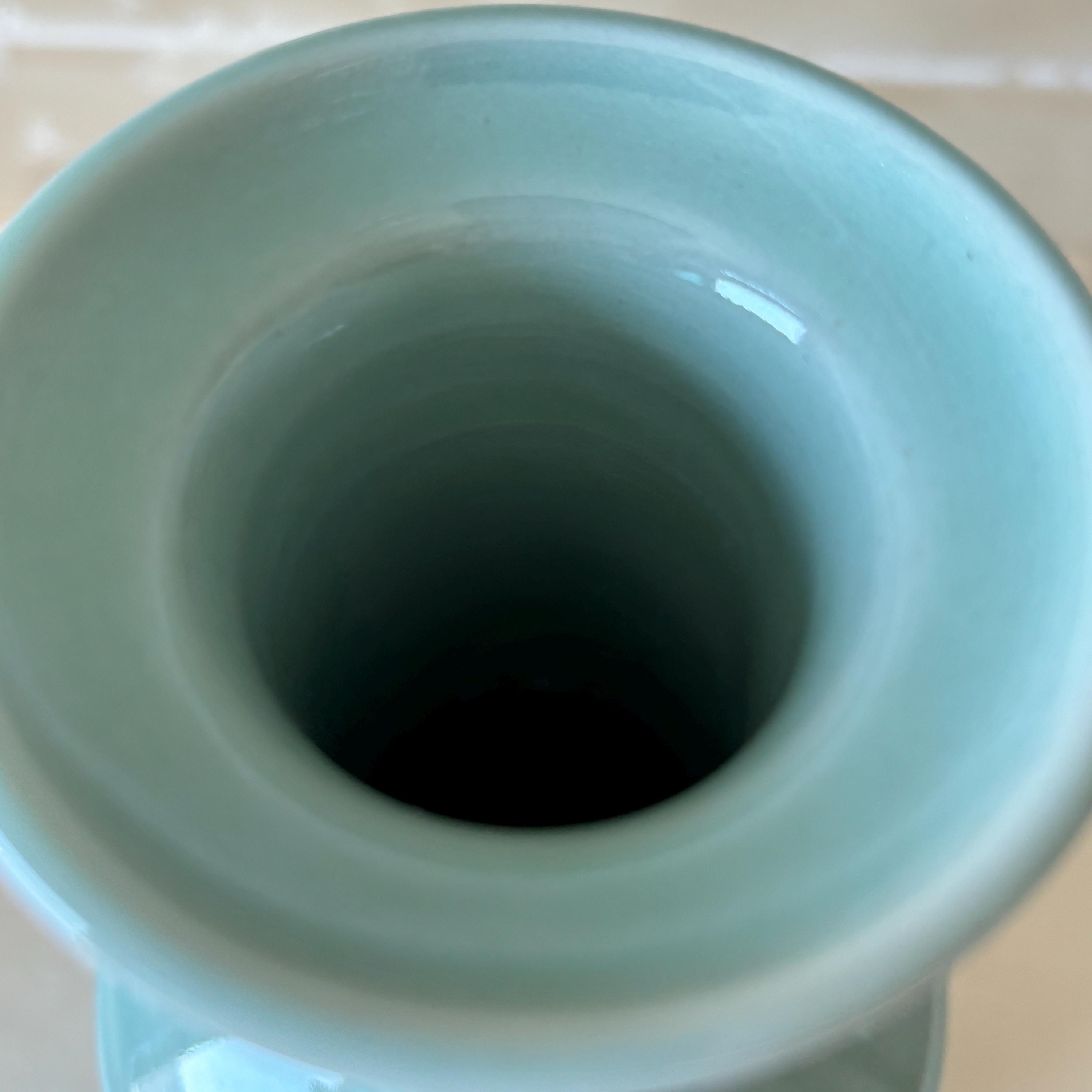 Stunning Korean Traditional Handmade Replica Celadon Vase Stunning Korean Traditional Handmade Replica Celadon Vase