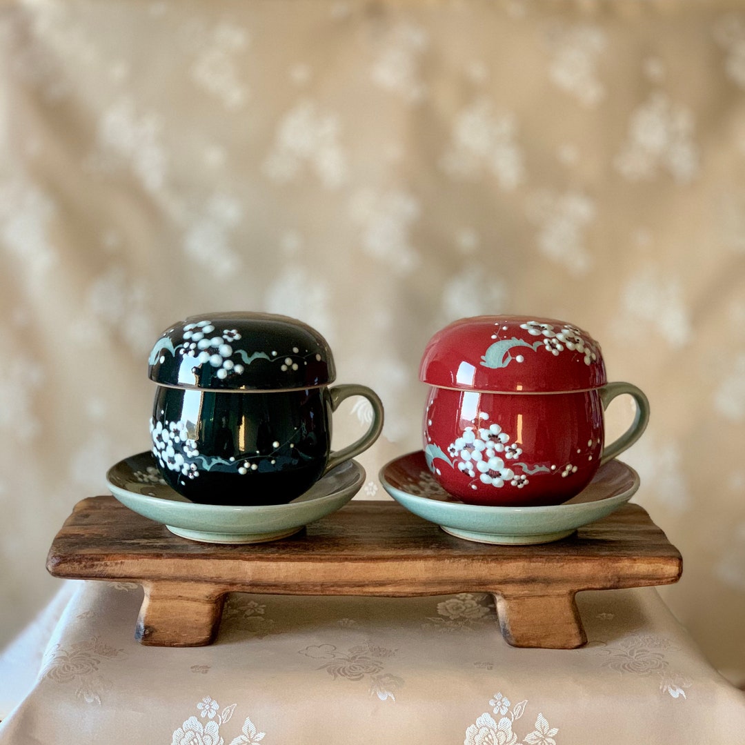 Korean Traditional Celadon Tea Cup Including Infuser and Plates With
