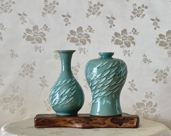 Korean Celadon Vase Set: Inlaid Minnow Motif