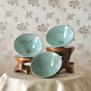 Limited Korean Traditional Handmade Set of Celadon Tea Bowls with Crane and Lotus Pattern (청자 다완 세트)